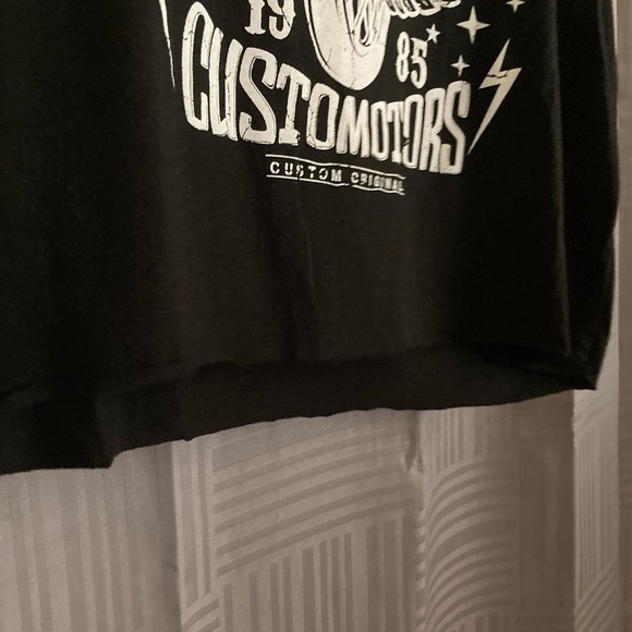 Cut-Off Tee - Picture 6 of 7